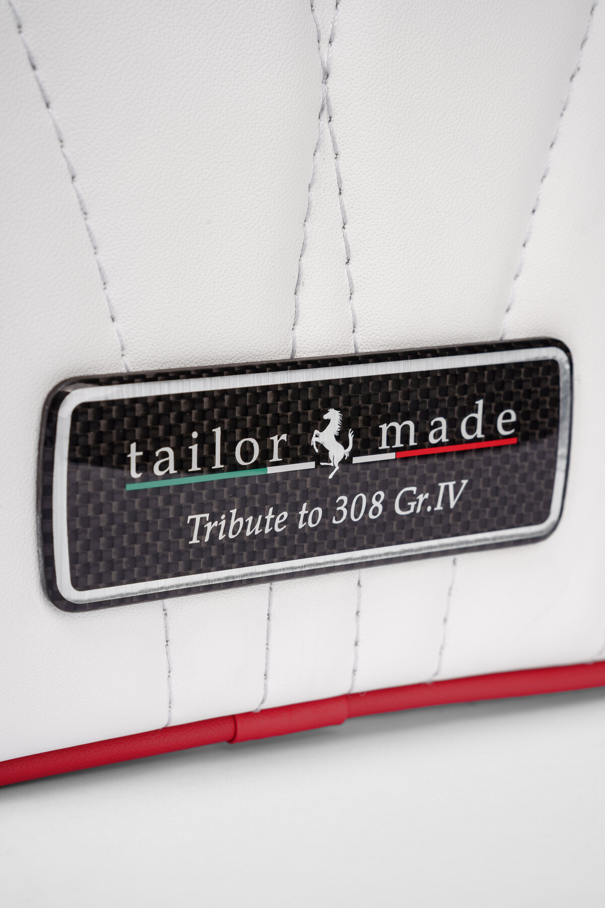 Tailor made carbon plaque